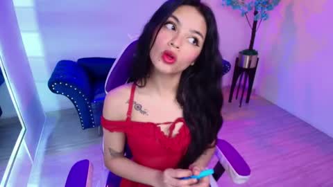 maddie_t18 online show from 04/25/26, 11:46