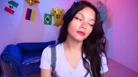 Snapshot of maddie_t18 chatting on 06/24/26, 11:42 maddie_t18 online show from 06/24/26, 11:42
