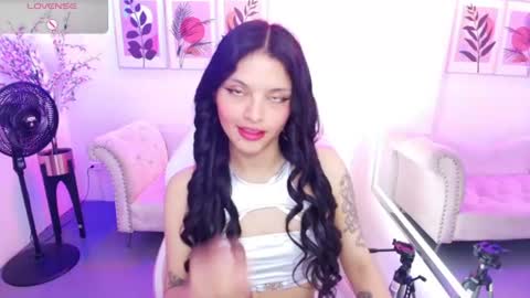 Snapshot of maddie_t18 chatting on 07/10/26, 11:24 maddie_t18 online show from 07/10/26, 11:24