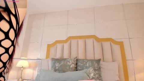    online show from 11/01/25, 11:18