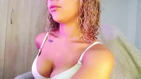 maddiie and clyde online show from 09/25/25, 10:46