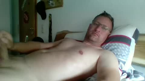 Snapshot of maddin8891 chatting on 09/22/25, 11:45 Maddin online show from 09/22/25, 11:45