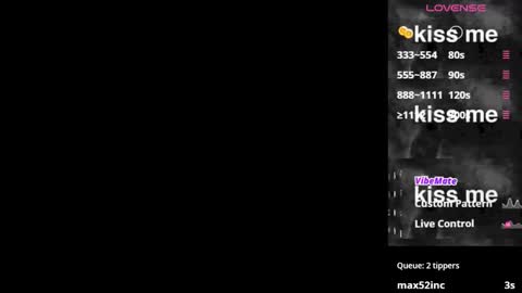 Snapshot of maddy_17 chatting on 10/21/25, 02:29 Maddy online show from 10/21/25, 02:29