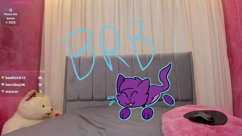 Maddy Please help me with your thumbs up its important online show from 12/02/24, 11:29