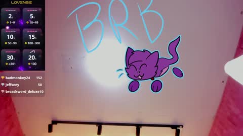 Maddy Please help me with your thumbs up its important online show from 12/15/24, 07:57