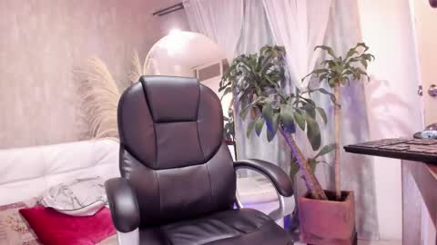 Maddy online show from 10/13/25, 08:31