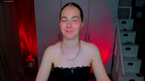 Snapshot of maddy_gate chatting on 06/19/26, 05:17 maddy_gate online show from 06/19/26, 05:17