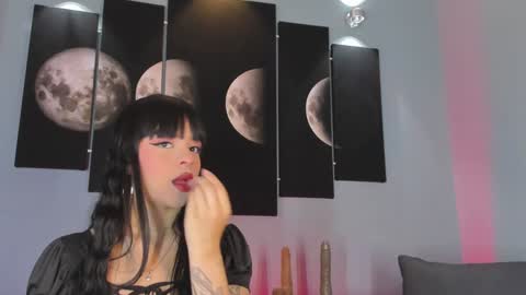 Snapshot of maddy_walker chatting on 12/07/24, 08:27 Maddy online show from 12/07/24, 08:27