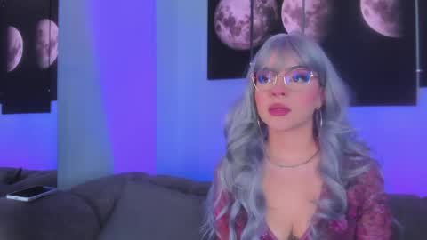 Maddy  online show from 04/17/26, 12:30