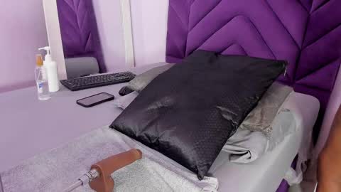 maddyjohnsonn online show from 09/17/25, 03:41