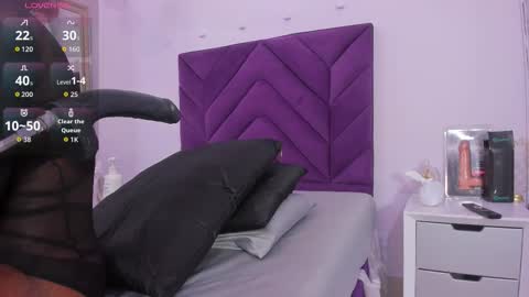 maddyjohnsonn online show from 12/02/25, 03:45