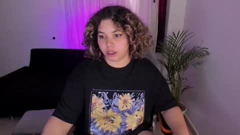 Snapshot of madelaine_taylor chatting on 01/11/25, 11:45 madelaine_taylor online show from 01/11/25, 11:45