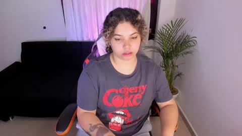 Snapshot of madelaine_taylor chatting on 01/14/25, 11:42 madelaine_taylor online show from 01/14/25, 11:42