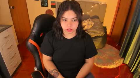 Snapshot of madelaine_taylor chatting on 09/12/25, 11:21 madelaine_taylor online show from 09/12/25, 11:21