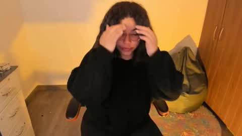 Snapshot of madelaine_taylor chatting on 09/24/25, 01:47 madelaine_taylor online show from 09/24/25, 01:47