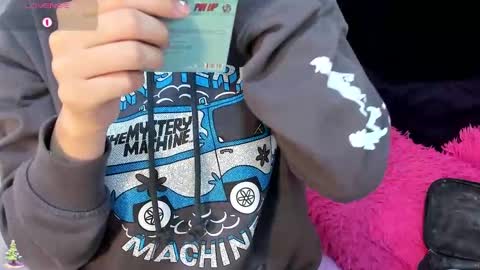 Snapshot of madelin_clerk chatting on 12/17/24, 07:59 Madelin Clerk online show from 12/17/24, 07:59