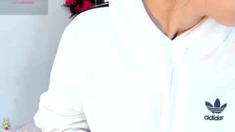 Snapshot of madelin_clerk chatting on 12/29/24, 02:21 Madelin Clerk online show from 12/29/24, 02:21