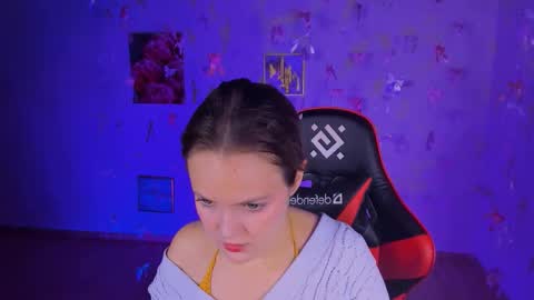 Madeline online show from 11/16/25, 08:14