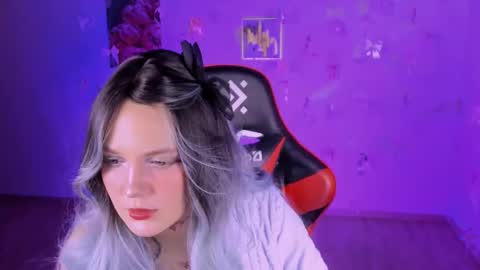 Madeline online show from 11/25/25, 09:37