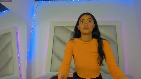 madeline_js online show from 10/20/25, 02:56