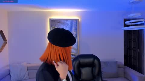 Snapshot of madelinefox_ chatting on 02/06/25, 09:22 Madeline online show from 02/06/25, 09:22