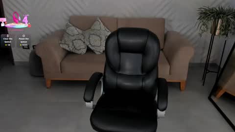 Madeline online show from 03/06/26, 07:05