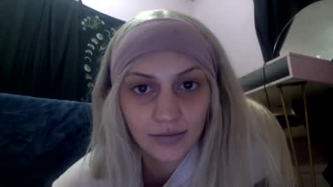 madeline online show from 11/01/25, 05:20