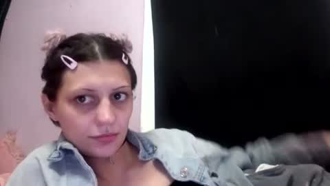 Snapshot of madelinevalentine chatting on 02/16/26, 01:24 madeline online show from 02/16/26, 01:24