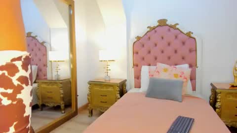 madelyn walker  online show from 01/11/26, 11:59