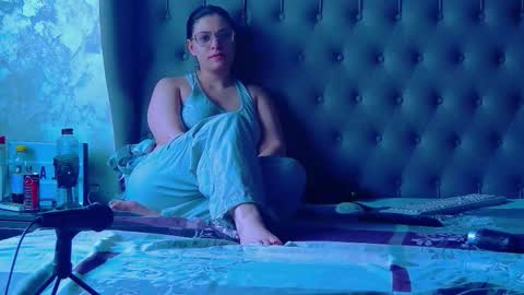 madelynvelure online show from 03/27/26, 07:36