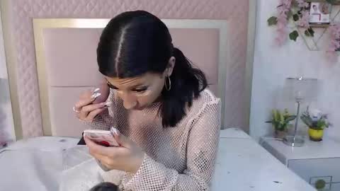 madhison_5 online show from 03/21/26, 12:54