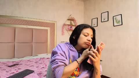 madhison_5 online show from 05/14/26, 12:12