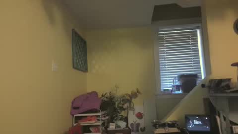 Madie Ray online show from 12/21/25, 07:21