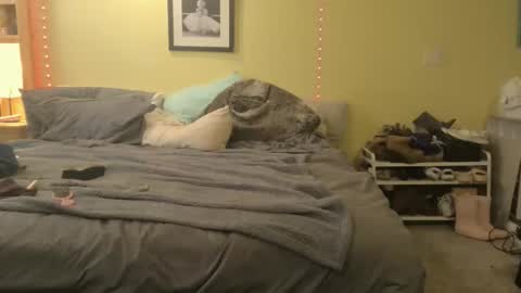 Madie Ray online show from 04/07/26, 06:58