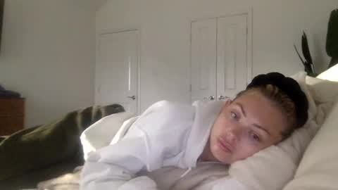 mari rose online show from 10/16/25, 01:34