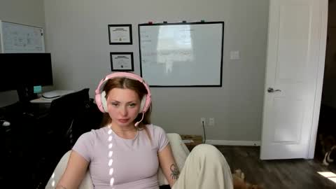 Snapshot of madirose69 chatting on 02/16/26, 08:38 mari rose online show from 02/16/26, 08:38