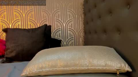   online show from 01/02/25, 12:02