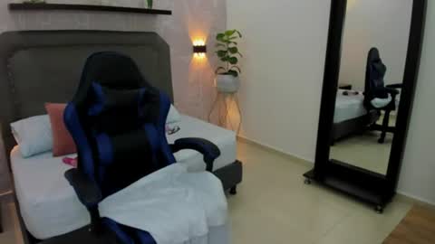 M A D I S O N online show from 07/18/26, 09:29