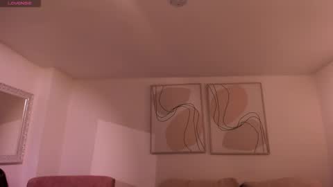 Maddi Collins online show from 11/21/25, 11:20