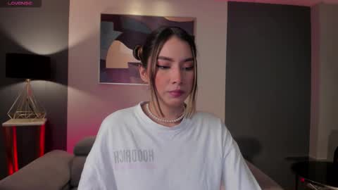 Maddi Collins online show from 12/14/25, 11:04