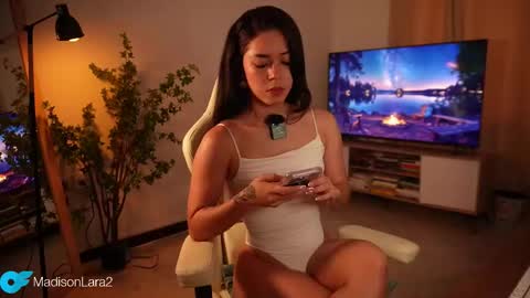 madisonlara online show from 11/16/25, 04:01