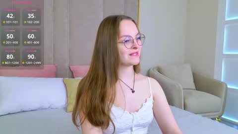 Snapshot of madisonsmitt chatting on 05/10/26, 05:12 Maddy online show from 05/10/26, 05:12