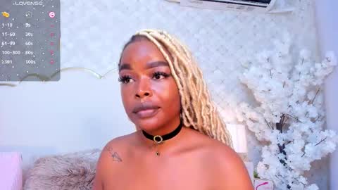 Madisson Lopez online show from 11/12/25, 10:04