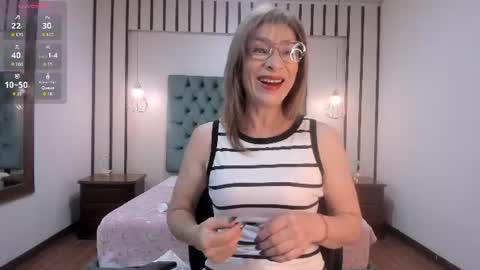 Snapshot of madissonlow chatting on 07/11/26, 11:24 Miss Madisson online show from 07/11/26, 11:24