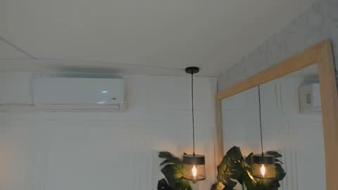 Snapshot of madissonmoore5 chatting on 09/12/25, 12:05 madissonmoore5 online show from 09/12/25, 12:05