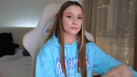 Madi Soon online show from 03/04/25, 05:34