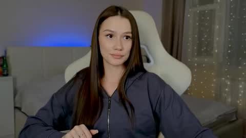 Madi Soon online show from 10/27/25, 05:28