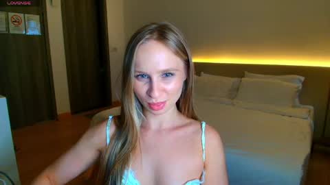 Madlen online show from 04/25/26, 04:48