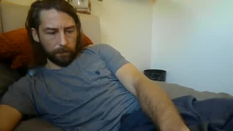 Snapshot of madmat6942 chatting on 10/07/25, 03:42 Mat online show from 10/07/25, 03:42