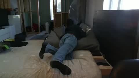 Snapshot of madmax0133 chatting on 02/15/26, 08:27 Guigui online show from 02/15/26, 08:27